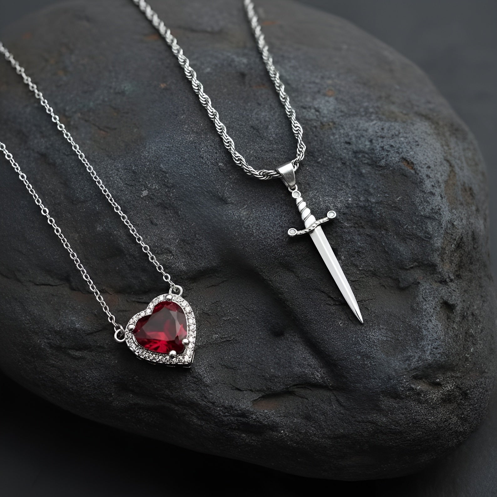 Dague D'Amour Pendant