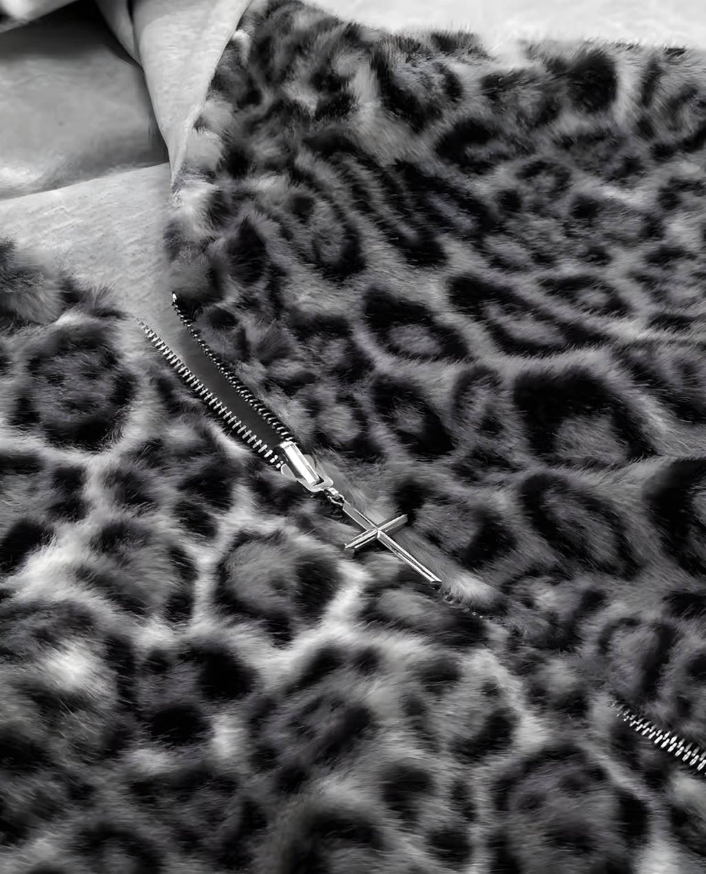 VINTAGE PANTHERA™ HOODIE