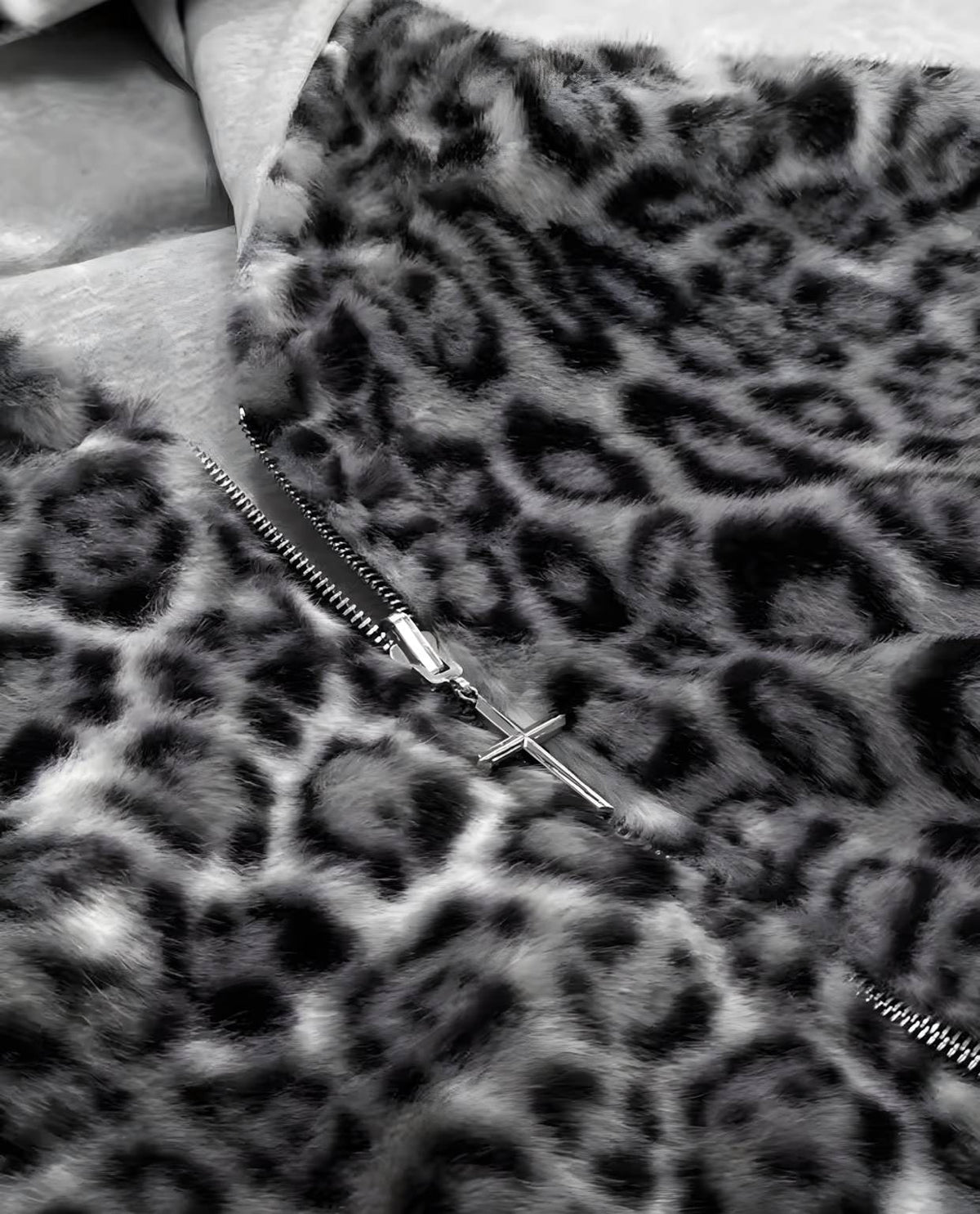 VINTAGE PANTHERA™ HOODIE